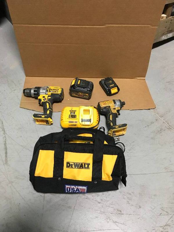Dewalt FLEXVOLT 60-Volt and 20-Volt MAX Lithium-Ion Cordless Brushless Combo Kit (2-Tool) w 2Ah and 6Ah Batteries and Charger in working condition
