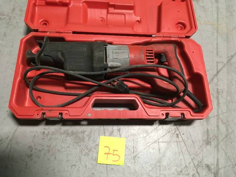 MILWAUKEE 15 Amp Super SAWZALL Reciprocating Saw USED in working conditions
