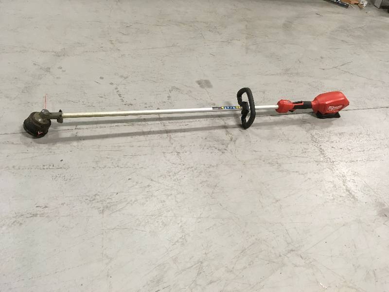 Milwaukee M18 FUEL 18-Volt Lithium-ion Brushless Cordless String Trimmer (Tool Only) in good conditions