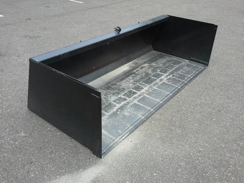 8 Heavy Duty Material Bucket