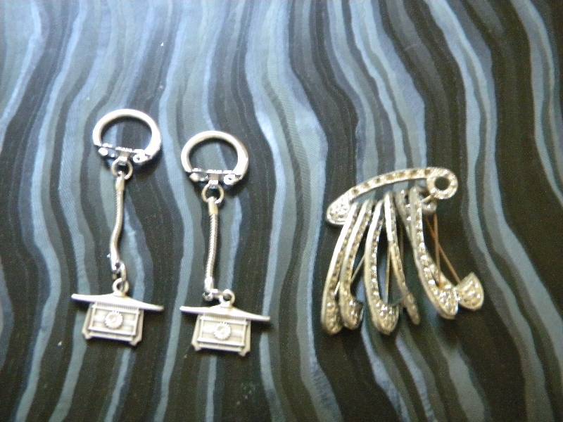 Designed Safety Pins & 2 Asian Themed Key Chains