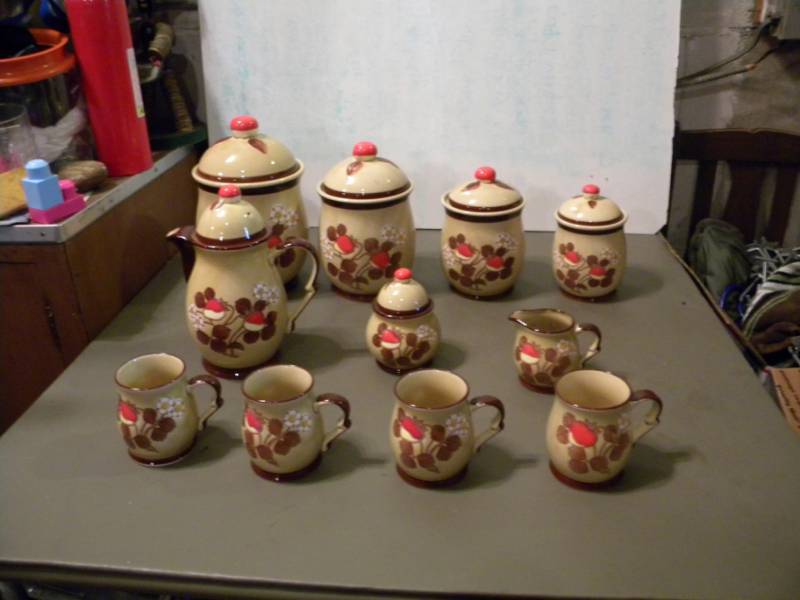 Canister & Tea Set