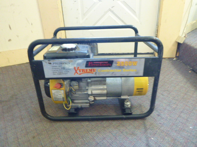 lot 8 image: Power Train 2500W Generator