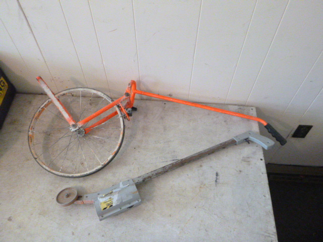 lot 19 image: Measuring Wheel 400