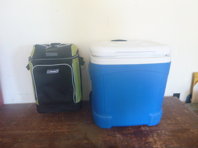 lot 26 image: 2 Coolers