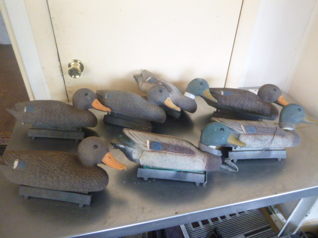 lot 40 image: 7 Duck Decoys