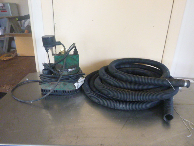lot 41 image: Hydromatic Sump Pump
