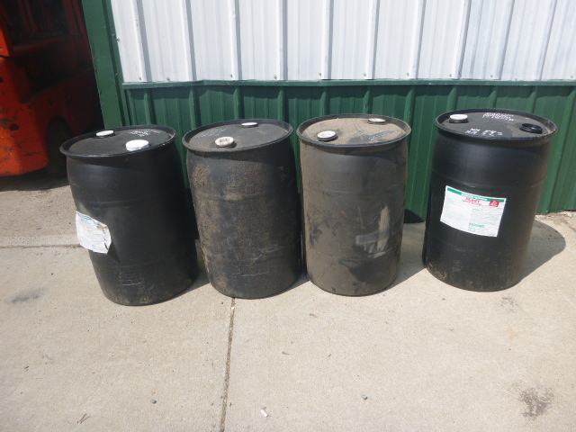 lot 51 image: 4 - 30 Gallon Drums