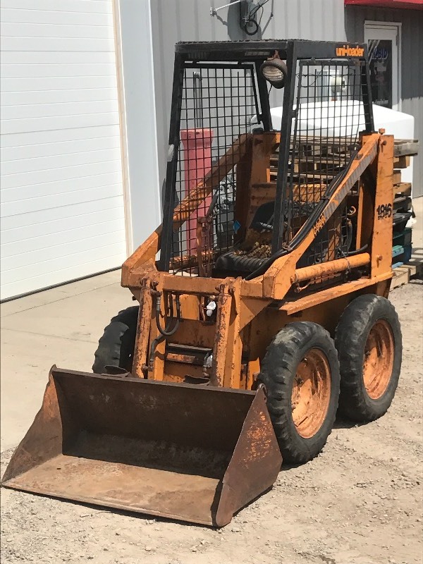 Case 1816 Skid Loader