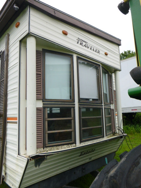 1983 Elkhart Traveler Estate Mobile Trailer