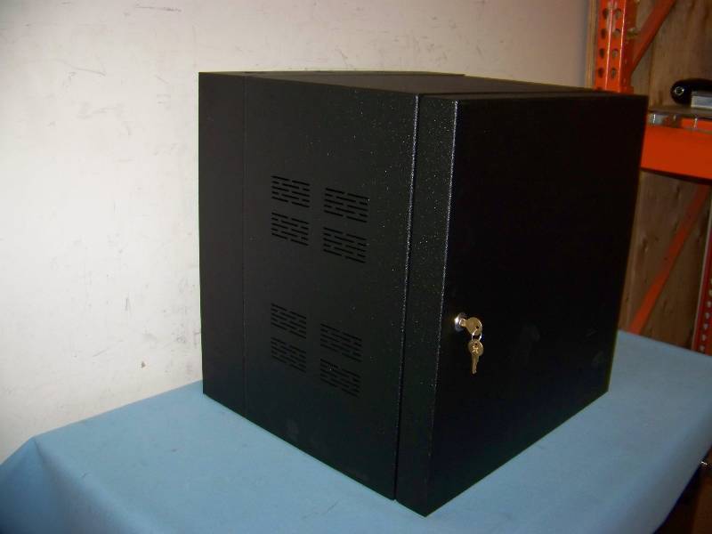 lot 75 image: Atlas Sound, 10RU, Wall Mount Equipment Rack with locking front door and Keys