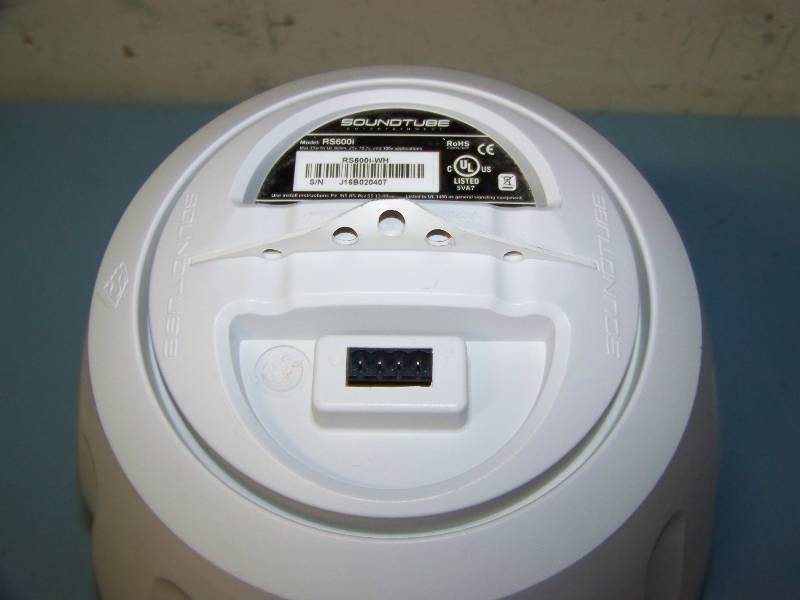 lot 34 image: (2) SoundTube, 6.5, Coaxial, Open-Ceiling Indoor  Outdoor, Pendant Style Speakers