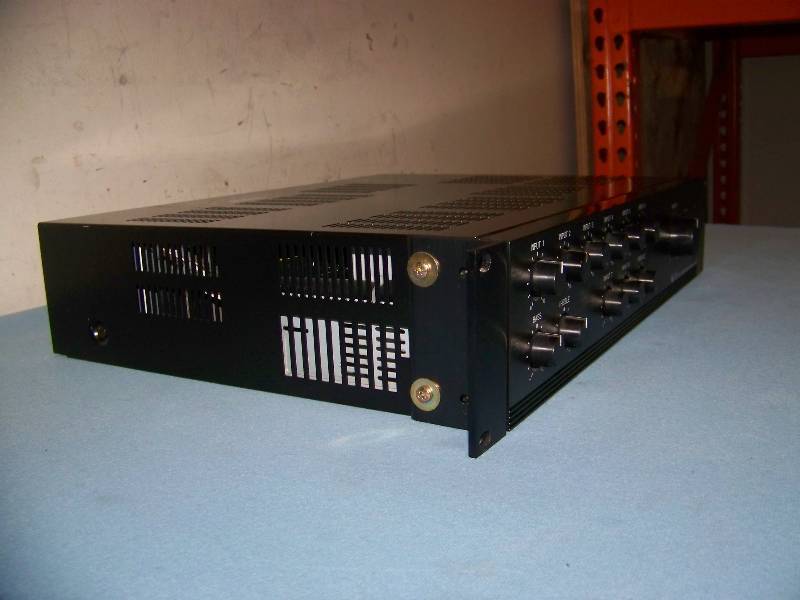 lot 47 image: TOA, 700 Series, 9-Channel, 60 Watt Mixer  Amplifier  Amp