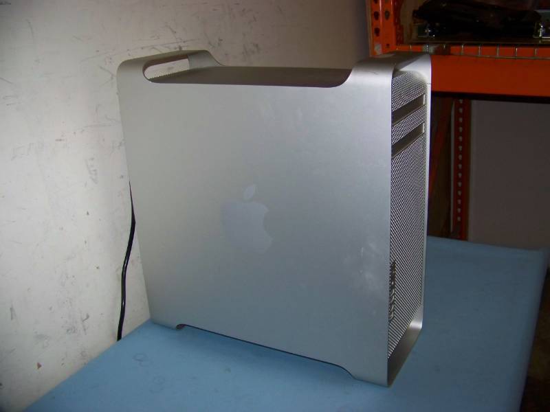 lot 52 image: Apple, Mac Pro, Computer Tower