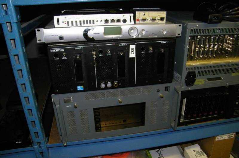 lot 112 image: (8 Wide Shelf - LARGE LOT) Miscellaneous Audio, Video and Computer Items