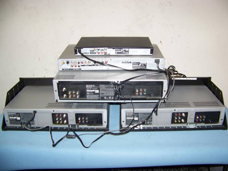 lot 73 image: (3) Sony, DVD  VCR Combo Players and (2) Sony, DVD  CD Players