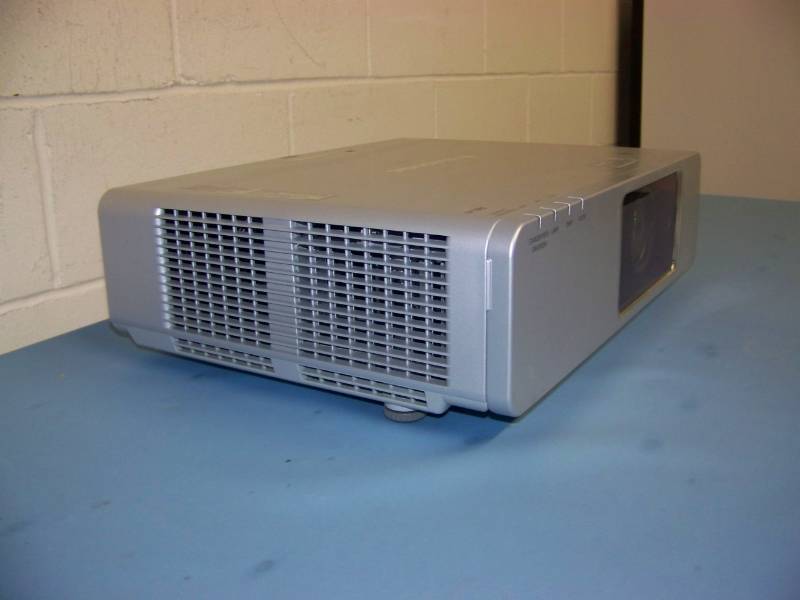 lot 18 image: Panasonic, PT-F300U, LCD Projector