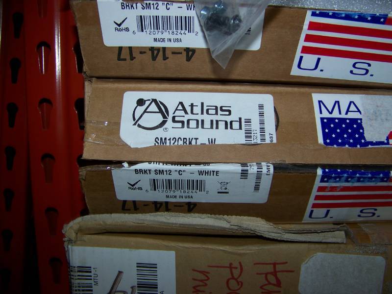 lot 98 image: (8 Wide Shelf - LARGE LOT) Miscellaneous Speaker, Mount  and AV Items