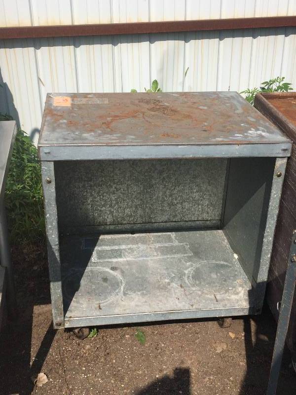 lot 31 image: Galvanized cabinet on wheels