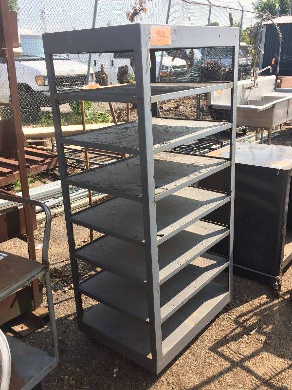 lot 39 image: Wheeled 8-shelf cart