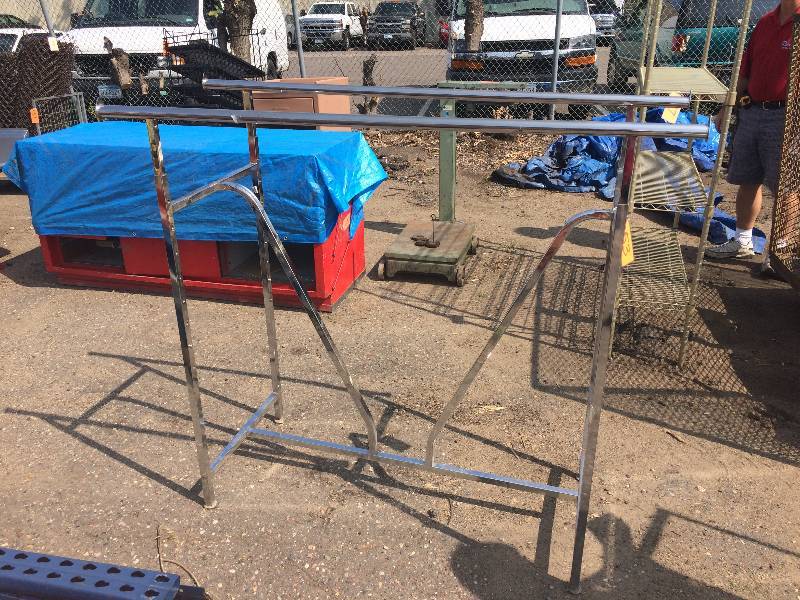 lot 53 image: Parallel clothing rack