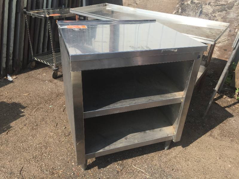 lot 28 image: Stainless steel 3 shelf cabinet