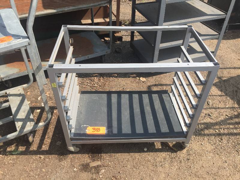 lot 38 image: Cart