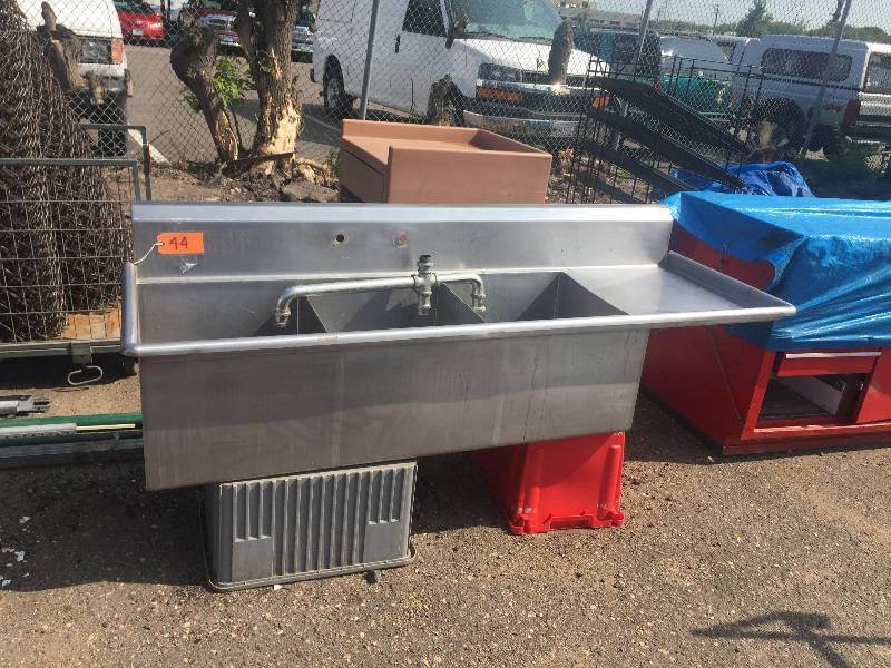 lot 44 image: 3 basin stainless steel sink