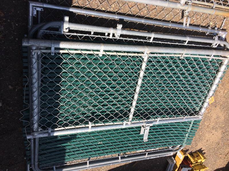 lot 83 image: Chain link fence panels and gate