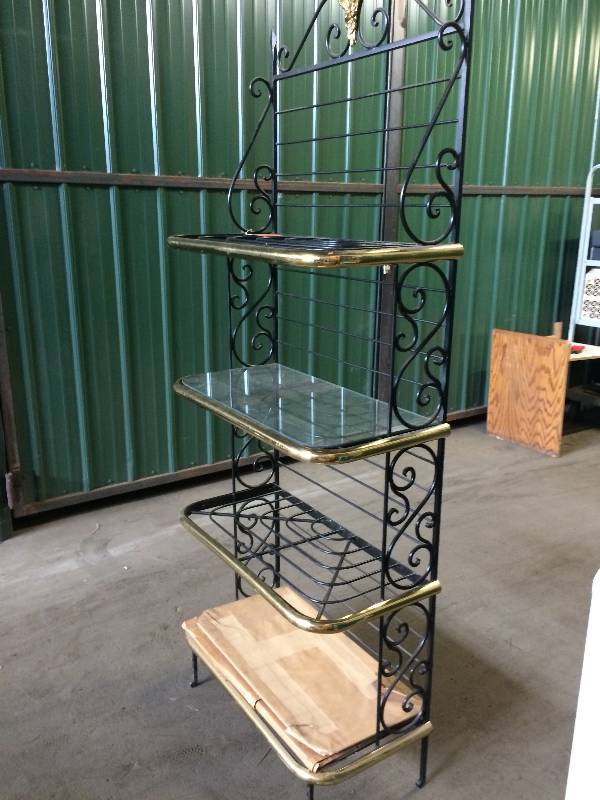 lot 113 image: Wrought iron bakery bread shelf