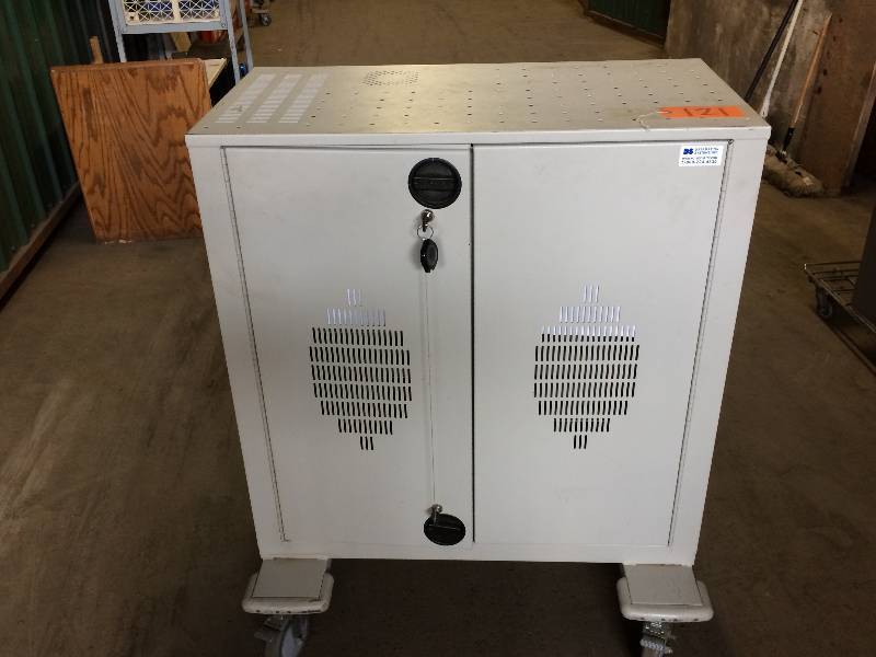 lot 121 image: Datamation notebook charging station and security cart