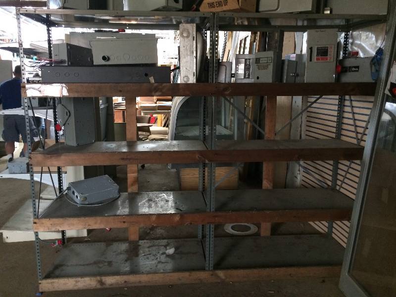 lot 139 image: HD industrial shelving unit