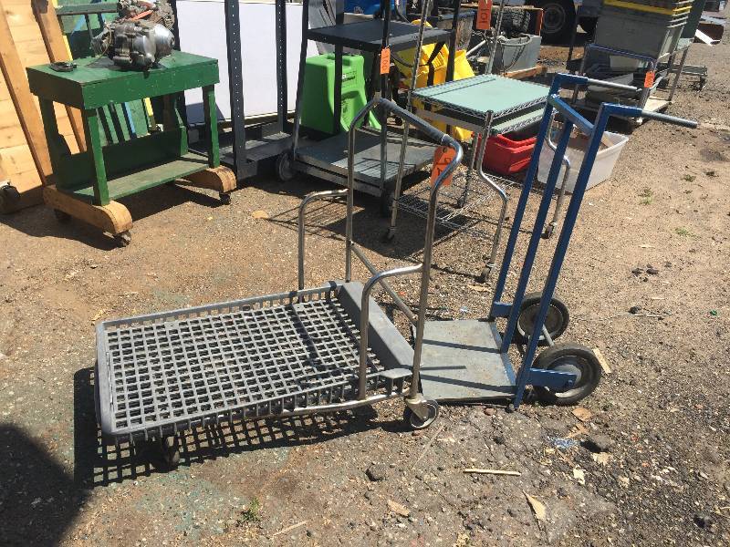 lot 92 image: Blue HD 2-wheeler and grey stock cart