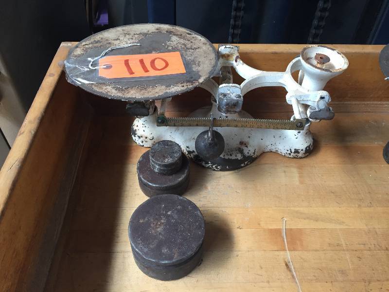 lot 110 image: Detecto scale