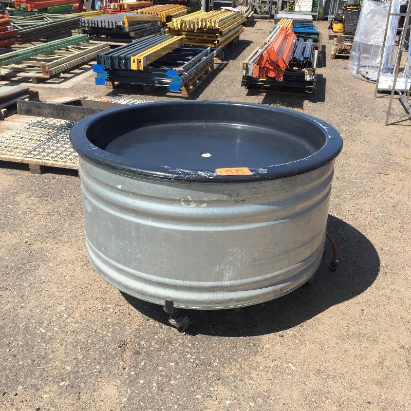 lot 58 image: Galvanized cow tank on wheels with plastic insert