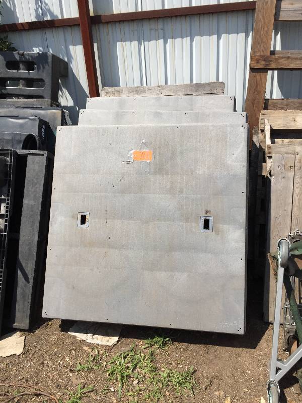 lot 70 image: Heavy Duty plastic store platforms