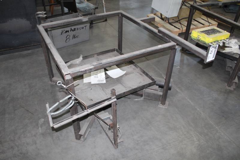 lot 170 image: Wire Turn Table w Dayton Permanent Magnet DC Motor