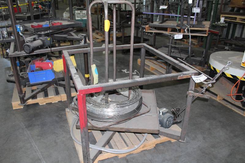 lot 173 image: Wire Turn Table