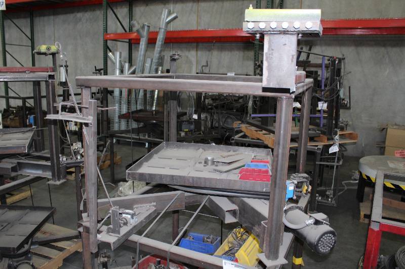 lot 175 image: Wire Turn Table w Dayton Permanent Magnet DC Motor