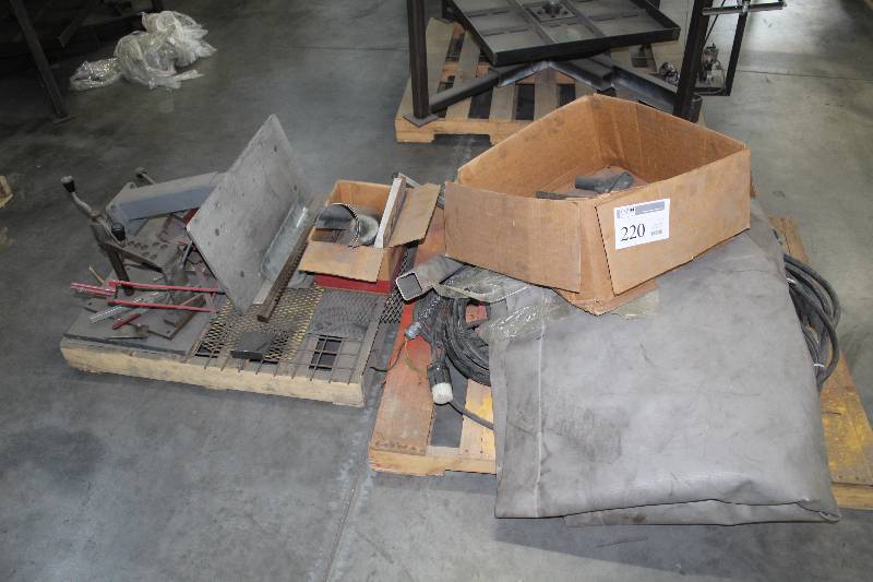 lot 220 image: Scrap Metal