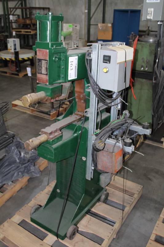 lot 163 image: Spot Welder