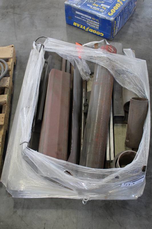 lot 213 image: Scrap Metal