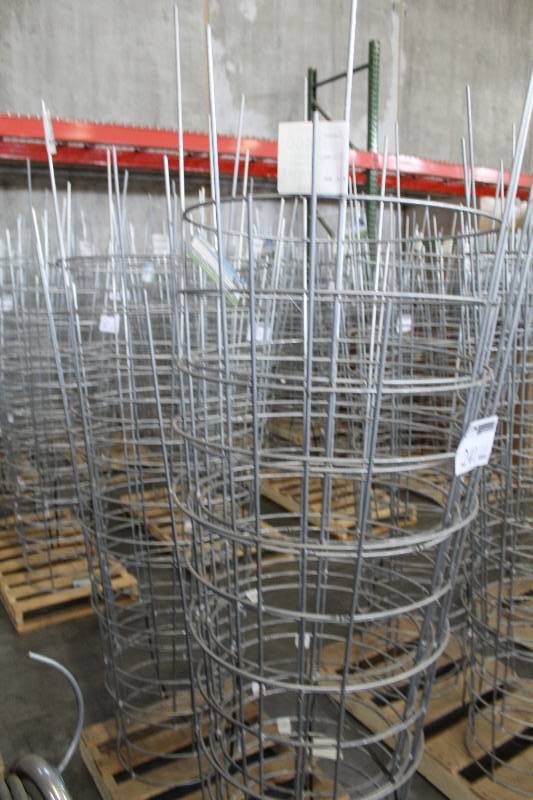 lot 241 image: Lot of (10) Glamos Extremz 5ft. Inverted Supports
