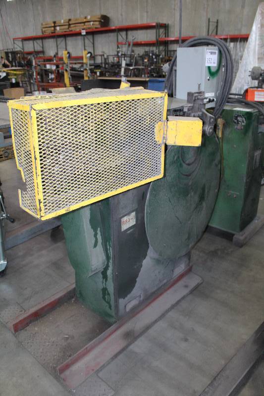 lot 152 image: Ring Roller