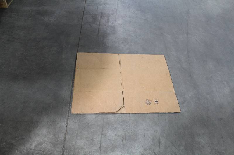 lot 413 image: Uline S-4184 Box Flats 18x16x10in.