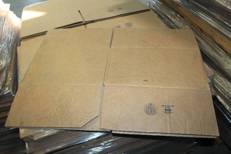 lot 430 image: Uline S-4184 Box Flats 18x16x10in.