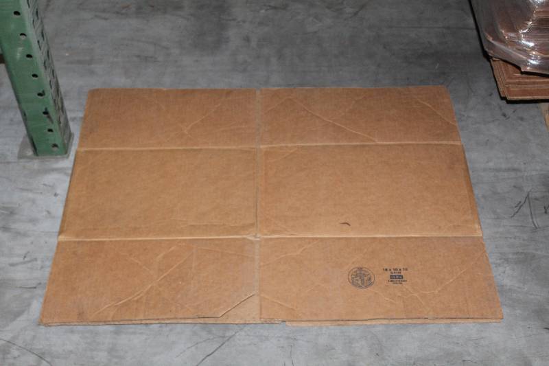 lot 425 image: Uline S-4184 Box Flats 18x16x10in.