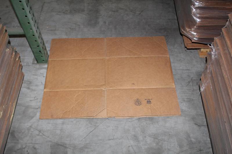lot 427 image: Uline S-4184 Box Flats 18x16x10in.
