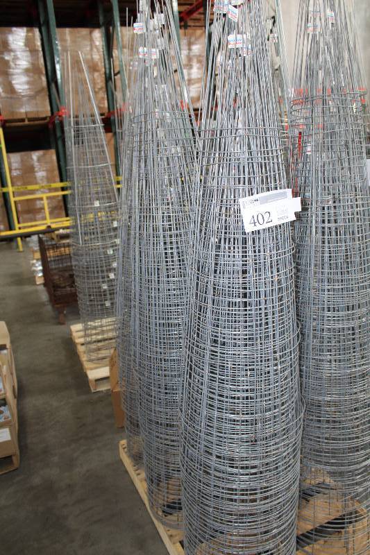 lot 402 image: Lot of (Approximately 75) 16x54 Heavy Duty Sectional Garden Cage