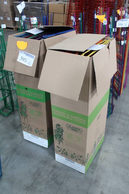 lot 395 image: Lot of (2) 16x42 Heavy Duty Square Stackable Supports